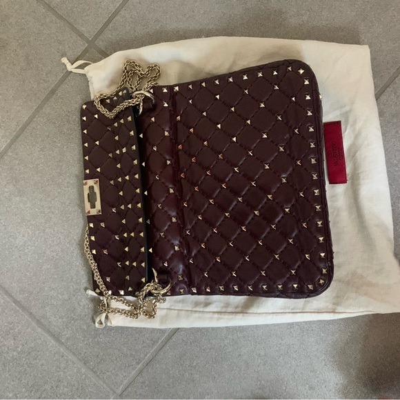 VALENTINO GARAVANI Medium Quilted Rockstud Spike Shoulder Bag - Picture 2 of 8